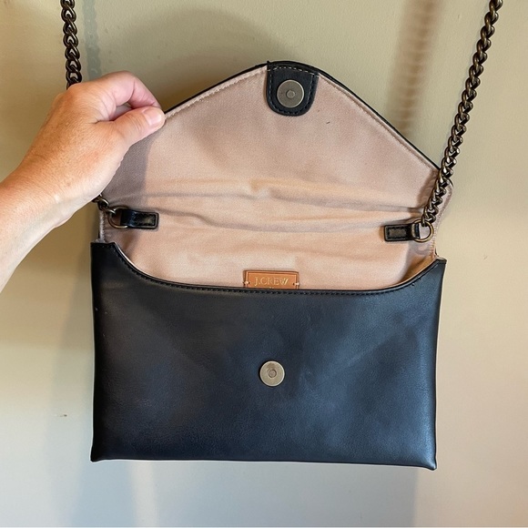 Elegant Black Quilted Chain Bag - Picture 4 of 6